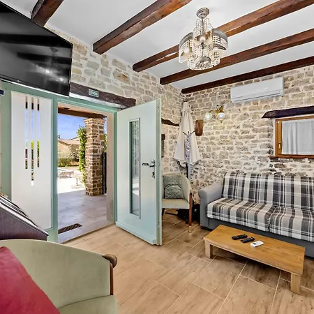 Casa Chiara Motovun, With Private Pool Villa *